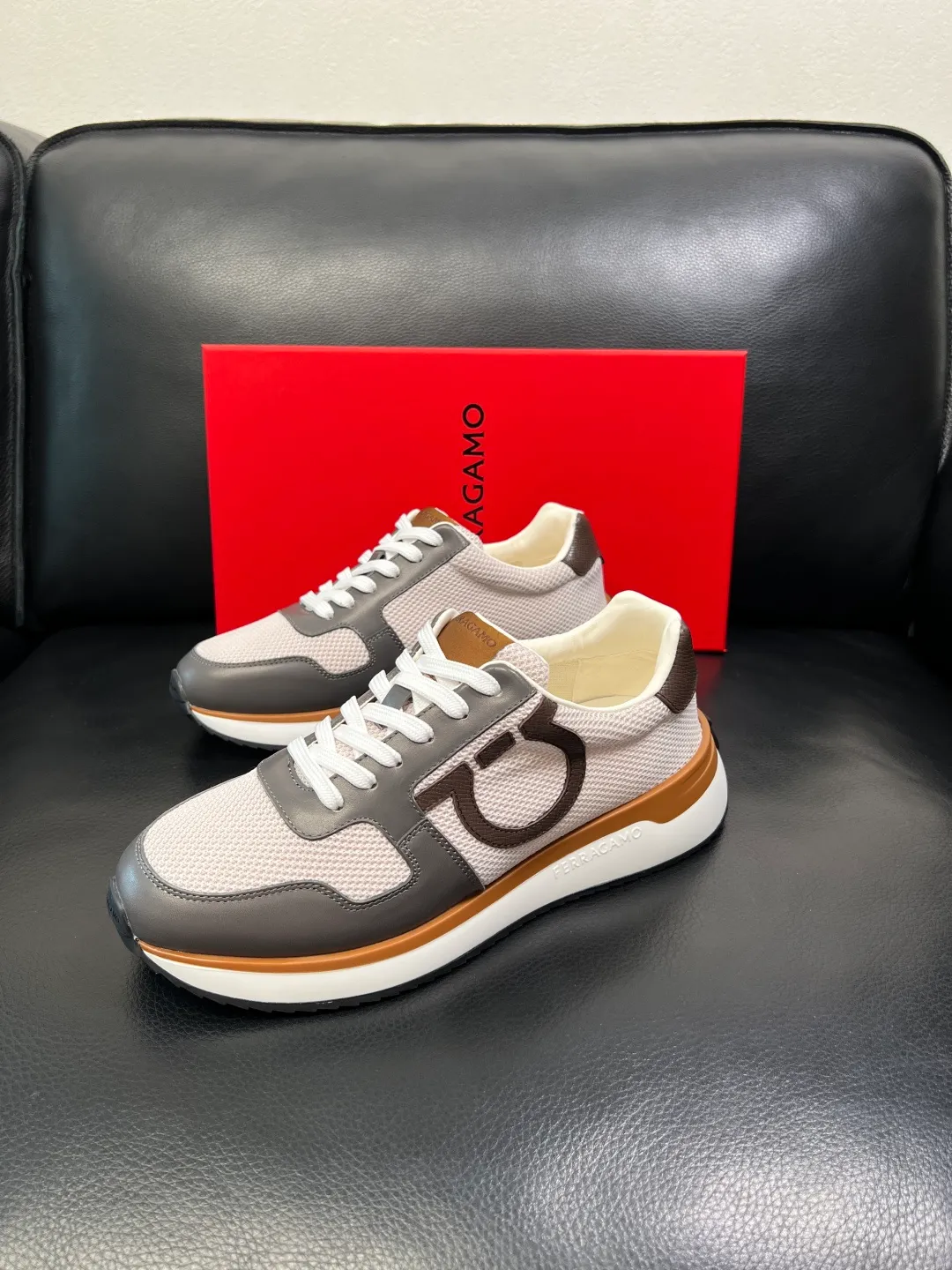Men's shoes 💰820 Ferragamo High-quality top craftsmanship Ferragamo counters sell original factory configuration, imported original cowhide from Italy, imported water-dyed cow lining, soles: original factory special original soles are super comfortable, original factory and single goods, welcome to compare at the same time at the counter, code number 38-44 (customized 45 46)